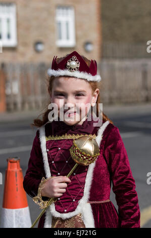 Ragazza ebrea in costume per la festa di Purim in Stamford Hill 2015 Foto Stock