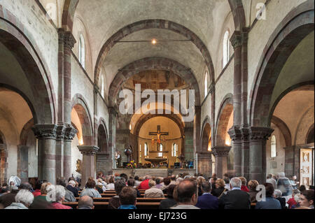 Chiesa Collegiata, vista interna, basilica romanica, del XII secolo, San Candido, San Candido Alto Adige - Italia Foto Stock