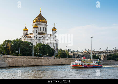 La Cattedrale di Cristo Salvatore fiume Moskva, Mosca, Russia Foto Stock