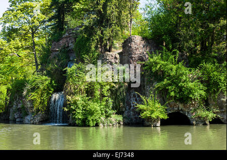 Cascata Parc de l'Orangerie park Strasburgo Alsace Francia Europa Foto Stock