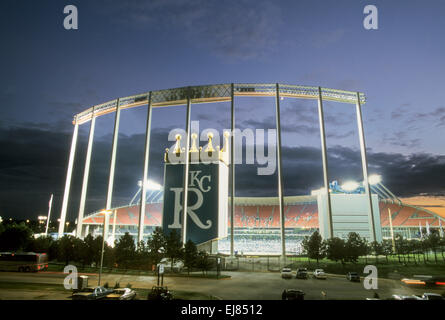 KANSAS CITY, MO - aprile 10: Kansas City Royals gli appassionati di baseball presso Kauffman Stadium di Kansas City, Missouri on April 10, 1999. Foto Stock