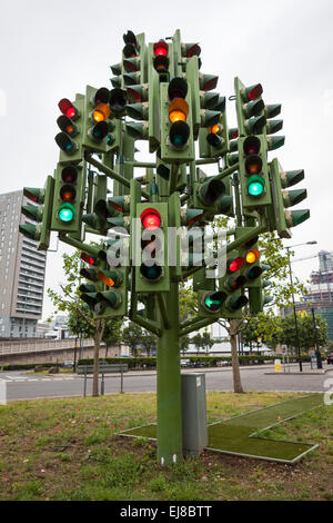 Il Semaforo tree è stata creata da scultore francese Pierre Vivant in seguito ad un concorso. Foto Stock