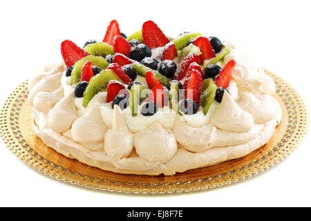 Pavlova dessert bacche. Foto Stock