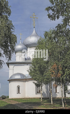 Chiesa dell Assunzione a Belozersk Foto Stock