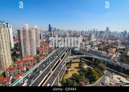 Città svincolo autostradale Foto Stock