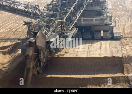 Brown coal mining Hambach, Germania Foto Stock