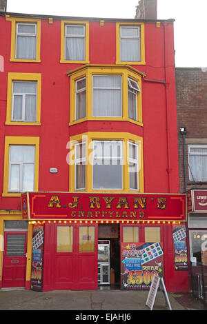 Vivacemente colorato "AJ Ryan's Snappyland' in Morecambe, Lancashire, Regno Unito. Foto Stock