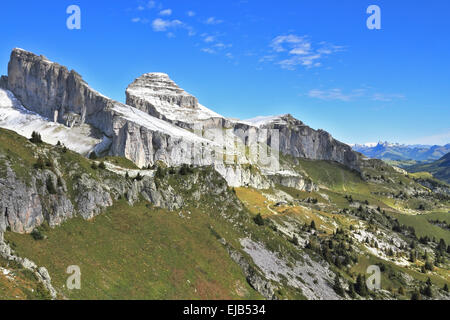 Alpi svizzere in inizio di caduta Foto Stock