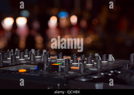 DJ stand nel club candelette Foto Stock