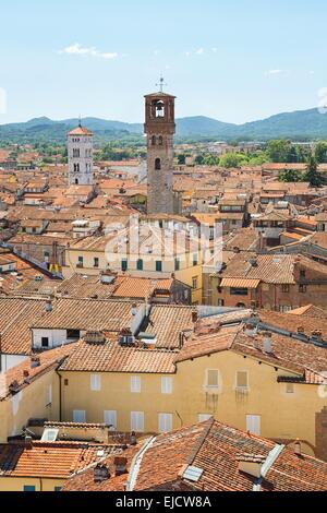 Panorama di Lucca dalla Torre Guinigi Foto Stock