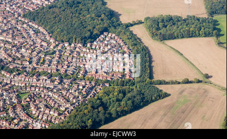 La crescita incontrollata di suburbana vicino a Luton, Inghilterra Foto Stock