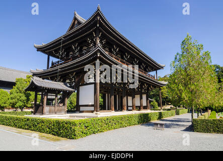 Cancello principale al Tofuku-ji, Kyoto, Giappone Foto Stock