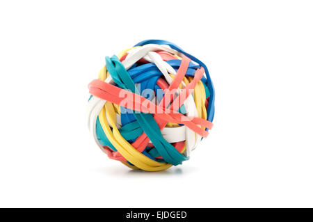Sfera di bande di gomma su sfondo bianco Foto Stock