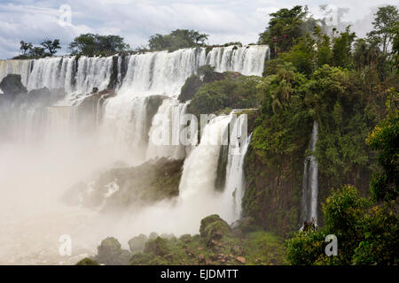 Argentina, Iguazu Falls, San Martin, Mbigua e Barnabe Mendez cascate Foto Stock