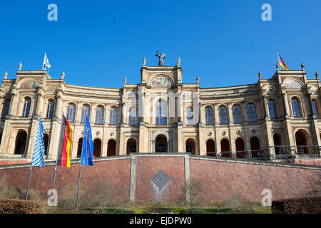 Il famoso bayerischer landtag - maximilianeum - Monaco - Germania Foto Stock