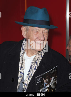 Londra, UK, UK. 24 Mar, 2015. Sir Ian McKellen assiste la notte VIP per la zona nord di balletti interpretazione di "Il grande Gatsby" presso il teatro Sadlers Wells. Credito: Ferdaus Shamim/ZUMA filo/Alamy Live News Foto Stock