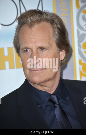 LOS ANGELES, CA - 4 Novembre 2014: Jeff Daniels presso la stagione tre premiere della sua serie HBO " Notizie " al Directors Guild of America Theatre, West Hollywood. Foto Stock