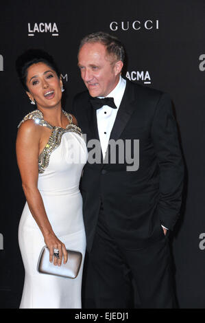 LOS ANGELES, CA - 1 Novembre 2014: Salma Hayek & marito Francois-Henri Pinault al 2014 LACMA Art + Film Gala presso il Los Angeles County Museum of Art. Foto Stock