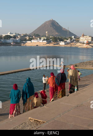 Lago di Pushkar Ghats, Rajasthan, India Foto Stock