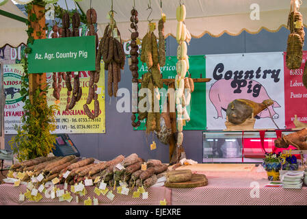 Marche, Fermo, Marche Tipicità, tipico 2015, stand alimentari paese maiale, Marche DOP. Foto Stock