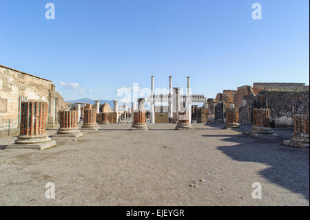 Sito rovina della Basilica di Pompei. Pompei è un rudere di antico città romana nei pressi di Napoli in Italia. Foto Stock