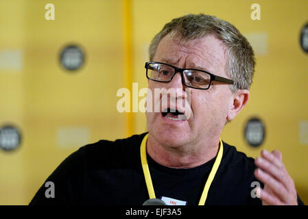 Praga, Repubblica Ceca. 23 Mar, 2015. Produttore britannico Mike Downey partecipa a una conferenza stampa durante il Febiofest International Film Festival di Praga Repubblica Ceca, Marzo 23, 2015. © Michal Dolezal/CTK foto/Alamy Live News Foto Stock