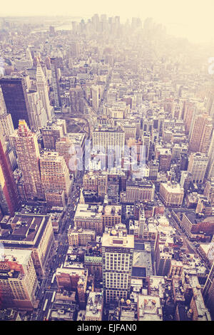Vintage vecchi film stilizzata fotografia aerea di New York City downtown, STATI UNITI D'AMERICA Foto Stock