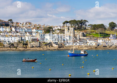 Vedute sul fiume a Fowey da Polruan Cornwall Inghilterra UK Europa Foto Stock