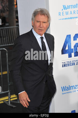 LOS ANGELES, CA - Aprile 9, 2013: Harrison Ford presso il Los Angeles premiere del suo nuovo film '42: la storia vera di una leggenda americana" presso il Teatro Cinese, Hollywood. Immagine: Jaguar Foto Stock