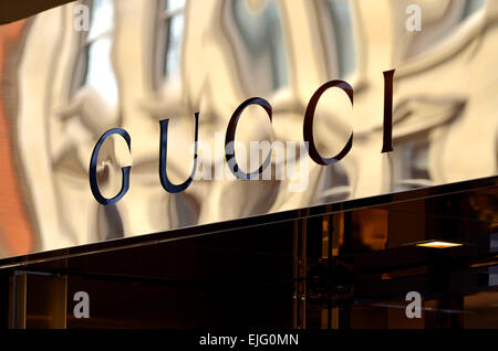 Londra, Inghilterra, Regno Unito. Negozio di Gucci su Sloane Street e Knightsbridge. Foto Stock