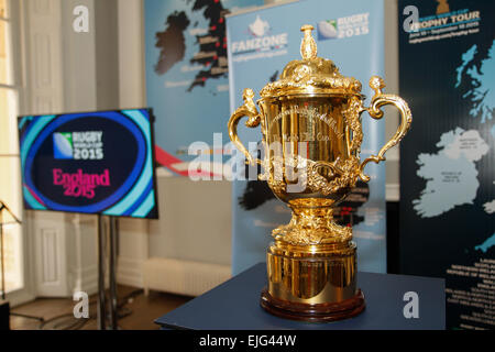 Londra, Regno Unito. Il 26 marzo 2015. Inghilterra 2015 Official Fan Zone e località Webb Ellis Cup UK e Irlanda Tour annuncio. Credito: Elsie Kibue/Alamy Live News Foto Stock