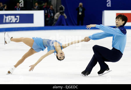 Shanghai Oriental Sports Centre di Shanghai. 26 Mar, 2015. Pang Qing (L) e Tong Jian della Cina competere durante le coppie pattinaggio gratuito nel segmento ISU World Figure Skating Championships 2015 in corona allo stadio al coperto, Oriental Sports Center in Cina a Shanghai il 26 marzo 2015. Pang Qing e Tong Jian ha preso la medaglia di bronzo con 212.77 punti in totale. Credito: Wang Lili/Xinhua/Alamy Live News Foto Stock