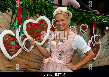 Lancio ufficiale del 2014 Oktoberfest (Wiesn) dotata di: Claudia Effenberg dove: Monaco di Baviera, Germania Quando: 20 Set 2014 Foto Stock