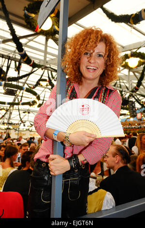 Lancio ufficiale del 2014 Oktoberfest (Wiesn) dotata di: Lucy Diakovska dove: Monaco di Baviera, Germania Quando: 20 Set 2014 Foto Stock