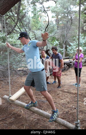 UCT GSB Teambuilding evento al Back 2 Basics avventura campeggio, Sud Africa Foto Stock