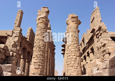 Colonne del Tempio di Karnak Luxor Egitto Foto Stock