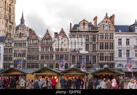 Mercatino di Natale in piazza principale, Anversa, Belgio Foto Stock