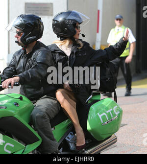 Amanda Holden al di fuori di ITV Studios con: Amanda Holden dove: Londra, Regno Unito quando: 22 Set 2014 Foto Stock