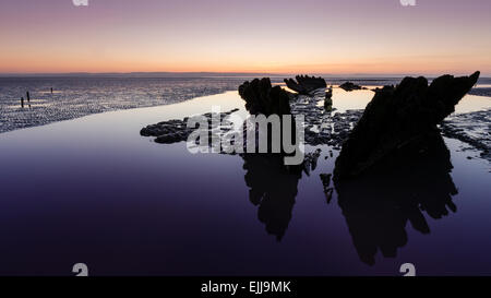 Naufragio della SS Nornen al tramonto su Berrow Sands vicino a Burnham on sea, North Somerset, Inghilterra, Regno Unito Foto Stock