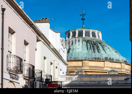 Montpellier Rotunda è un grado che ho elencato la costruzione a Montpellier, Cheltenham, Inghilterra. Precedentemente noto come una spa è ora un Lloyds Bank Foto Stock