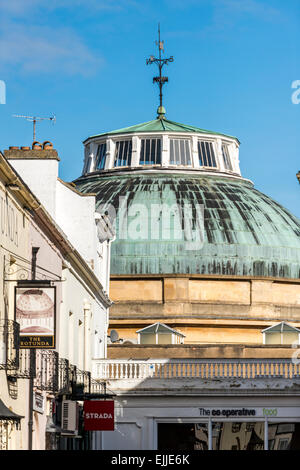 Montpellier Rotunda è un grado che ho elencato la costruzione a Montpellier, Cheltenham, Inghilterra. Precedentemente noto come una spa è ora un Lloyds Bank Foto Stock