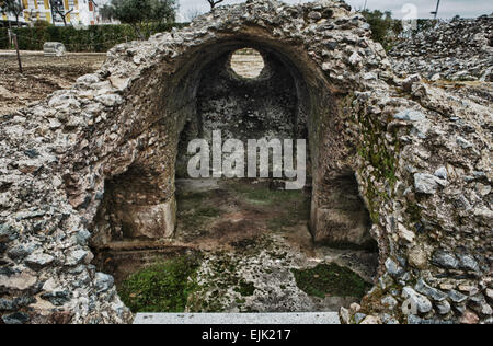 L'area Columbarios sono chiamati due edifici funerale, tenuto aperto al di fuori delle mura della città romana. In due sezione Foto Stock