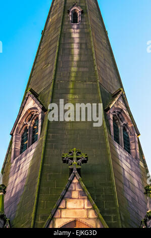 Dettaglio del St Martins chiesa nel centro della città di Birmingham roof top closeup view Foto Stock