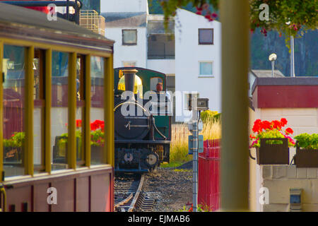 Motore a vapore di Ffestiniog & Welsh Highland ferrovie a Porthmadog. Foto Stock