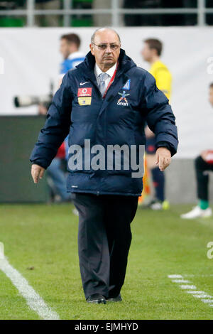 Budapest, Ungheria. 29 marzo, 2015. Testa di greco pullman, Sergio Markarian durante l'Ungheria vs. Grecia UEFA EURO 2016 qualifier partita di calcio in Groupama Arena. Credito: Laszlo Szirtesi/Alamy Live News Foto Stock