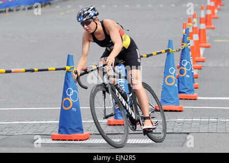 Auckland, Nuova Zelanda. 29 Mar, 2015. Hanna Philippin (Germania, GER) durante la fase di bici al 2015 International Triathlon World Serie Elite donne il 29 marzo 2015 ad Auckland, in Nuova Zelanda. Credito: dpa picture alliance/Alamy Live News Foto Stock