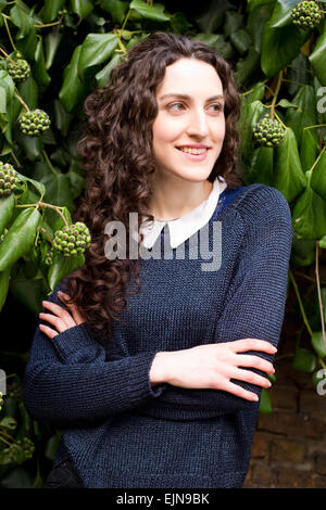 Ritratto di una giovane donna Foto Stock