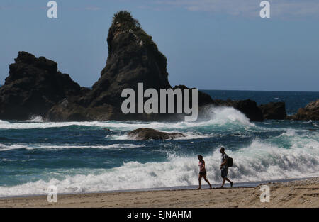 Gli escursionisti sulla spiaggia di Monro Nuova Zelanda Foto Stock