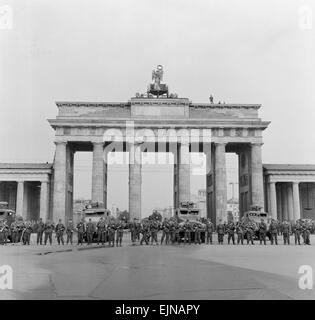Scene di confine due giorni dopo averlo chiuso tra Berlino Ovest e Berlino Est. 15 Agosto 1961 Foto Stock