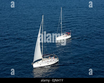 Toulon, Francia barche a vela nel Mediterraneo blu oceano 6162 Foto Stock